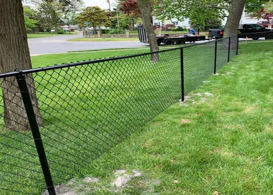 Galvanisiertes 9 Messgerät Diamond Chain Link Fencing 50*50mm mit Stacheldraht